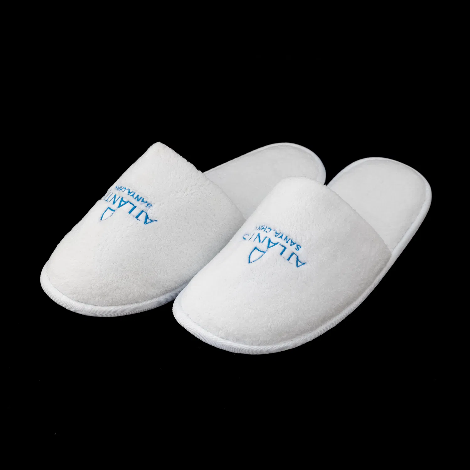 Comfortable and Soft Disposable Coral Velvet Hotel Slippers for Men Women and Children